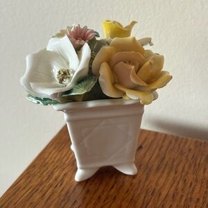 Vintage Crystal Bone China Flower Bouquet In Footed Pot Painted Colorful Japan